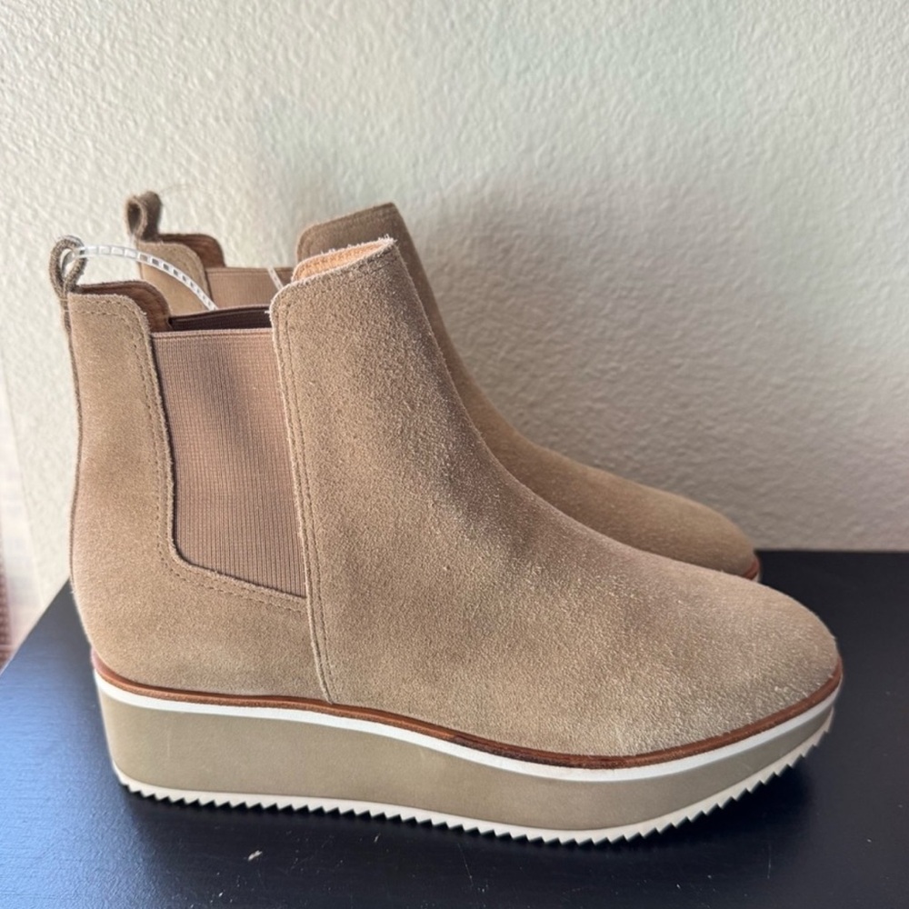 ANTONIO MELANI Beige Suede Platform Booties